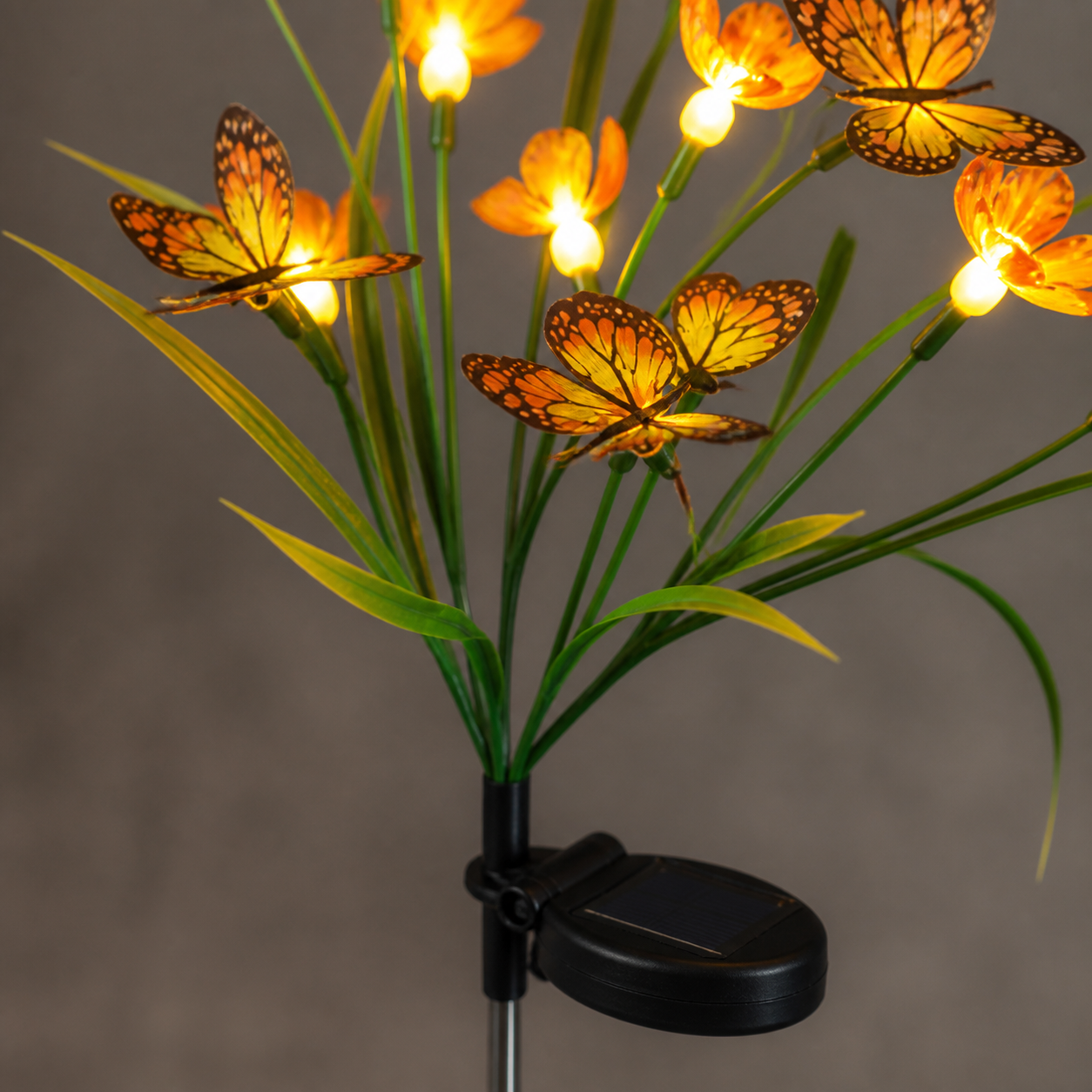 Solar Powered Deck LED Chrysanthemum Flower Light Artificial Flower - detail